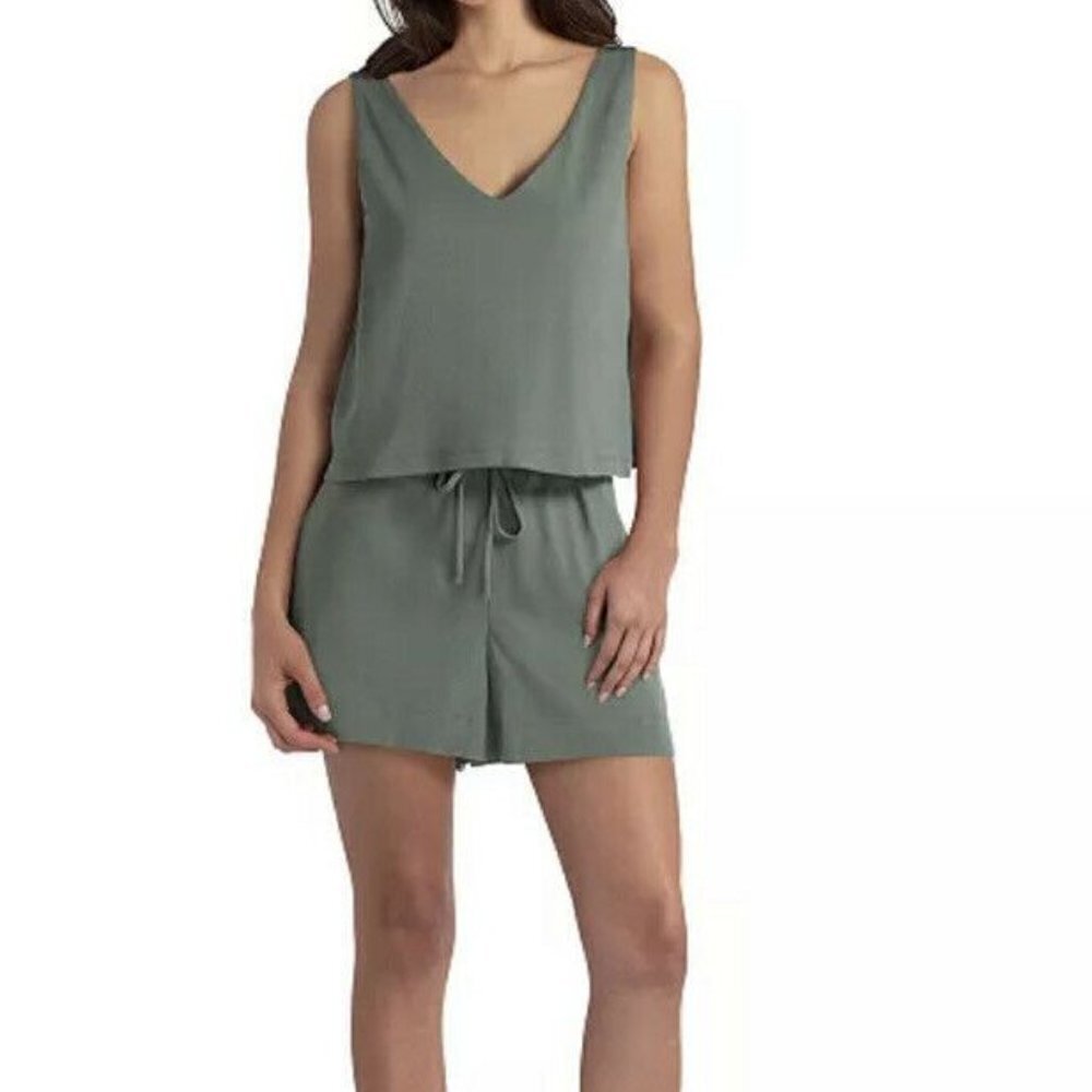 H Halston Green Sleeveless V-Neck Waist Tie Casual Shorts Romper Size Small